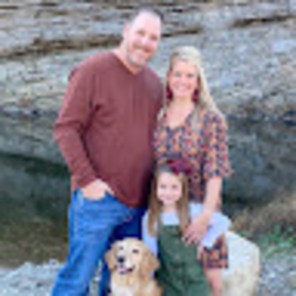 Meet your Posher, Olivia - Picture 1 of 1